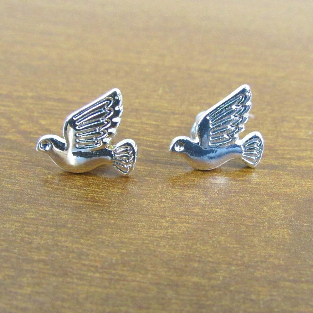 Dove Studded Silver platted Earrings
